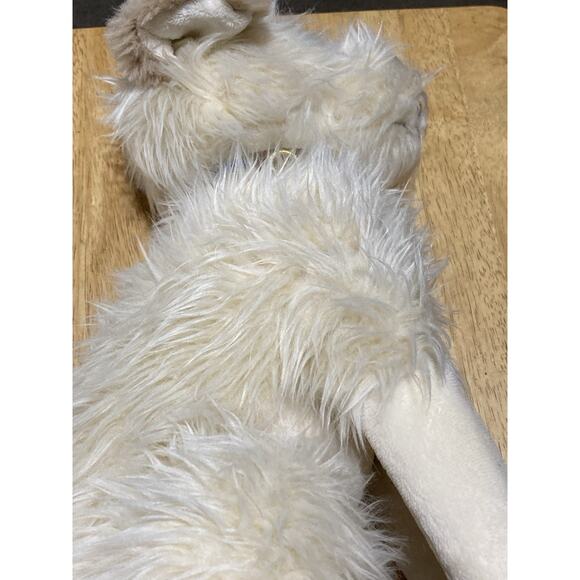 Disney Live Action Cruella Buddy dog Plush Disney Store - Picture 6 of 8